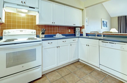 Jamestown Complejo | Historic Island Retreat - Newport Overlook Resort