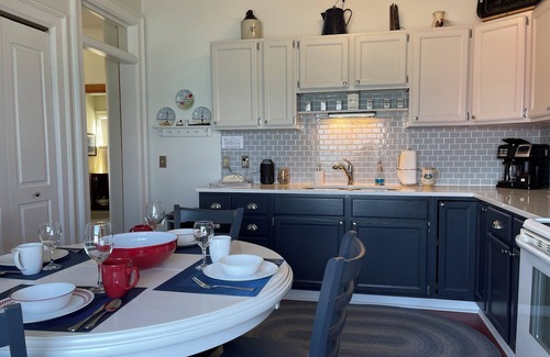 Frankfort Apartamento | Historic Lighthouse Assistant Keeper's Apartment just off M22 north of Frankfort