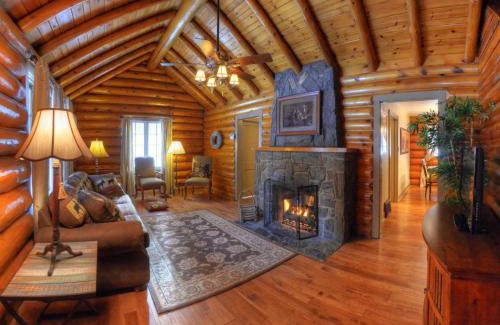 Rapid City Casa | Historic Log Cabin #14 at Horse Creek Resort
