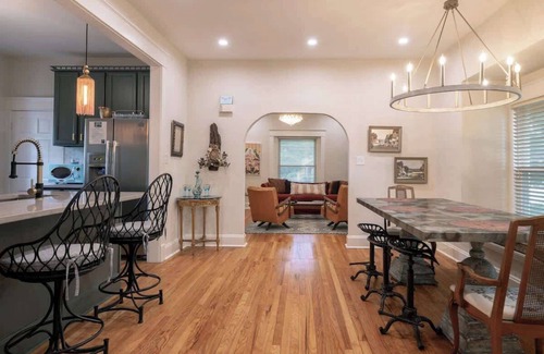 Shawnee Casa | Historic Luxury 10 Min. To Downtown