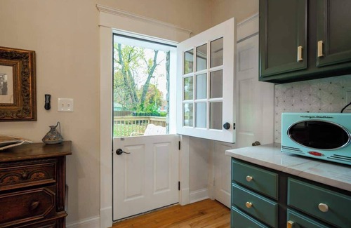 Shawnee Casa | Historic Luxury 10 Min. To Downtown
