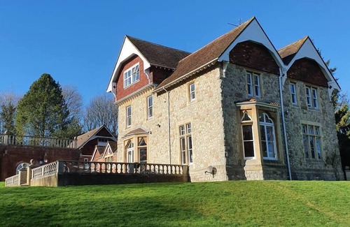Higham Casa | Historic Manor House - Sleeps 16 - Pool & Hot Tub