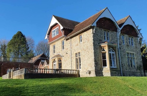 Higham Casa | Historic Manor House - Sleeps 16 - Pool & Hot Tub