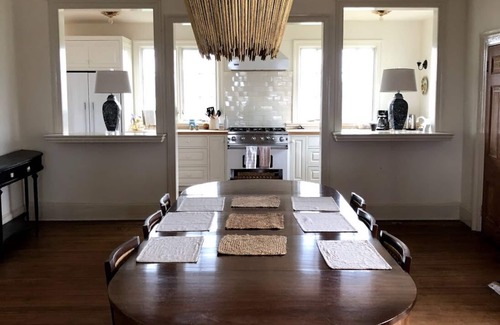 Oakpark Casa | Historic Manor House with Saltwater pool and Mountain Views