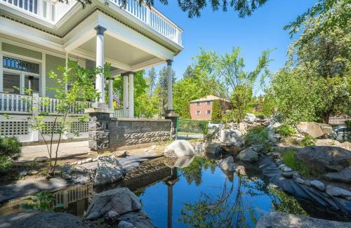 Spokane Casa | Historic Manor with 8 BDRMS 9 BATHS & 3 Kitchens