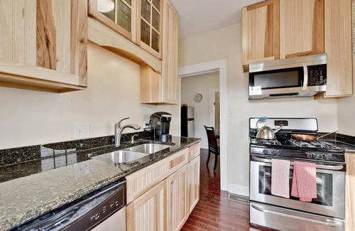 Faubourg Lafayette Cabaña | Historic New Orleans Cottage