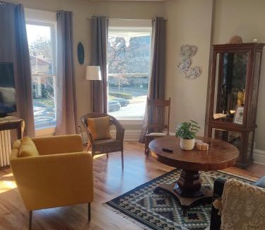 Oak Park Apartamento | Historic Oak Park Home for 6/Hemingway District