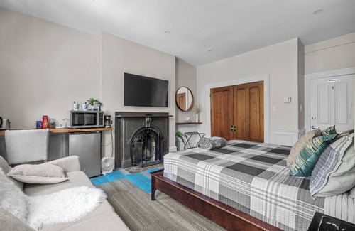Downtown Halifax Apartamento | Historic Old South District Governors Suite