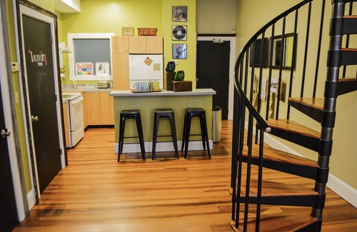 Over-the-Rhine Apartamento | OTR histórico en la calle principal, céntrico para todos y aparcamiento gratuito