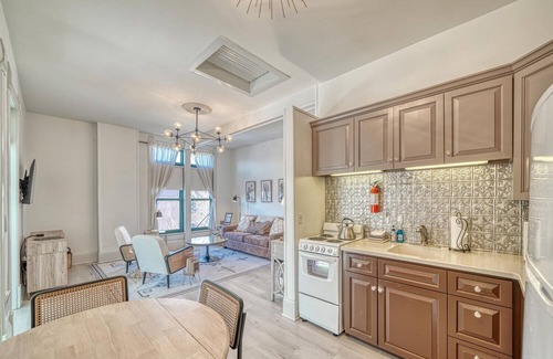 Salida Condominio | Historic Palace Hotel Suite 305