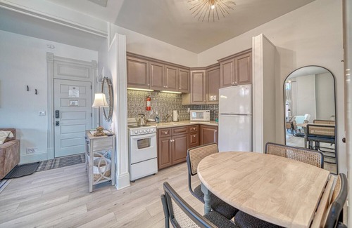 Salida Condominio | Historic Palace Hotel Suite 305