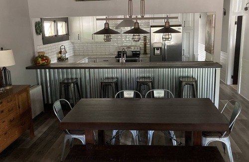 Arlington Casa | ¡Histórica estación de ferrocarril de 1913 llena de historia, vistas y comodidades modernas!