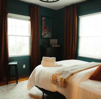 Knoxville Casa | Historic Renovated 2BD - Overlooking Downtown
