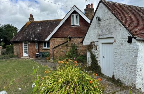 Newhaven Apartamento | Historic river side cottage - top apartment