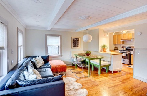 Saugerties South Casa | Historic Saugerties Home with Deck River Views!