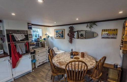 Kessingland Cabaña | Historic seafront cottage, projector, piano etc