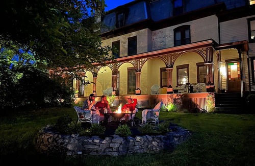 Seneca Falls Casa | Historic Seneca Falls Suite with Spa & Gardens