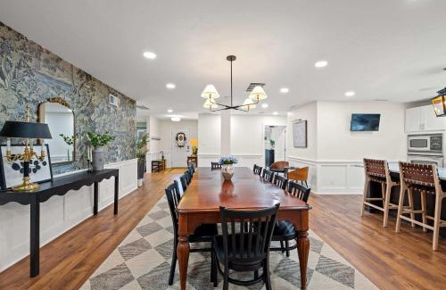 Williamstown Casa | Historic Simmons Estate sleeps 20