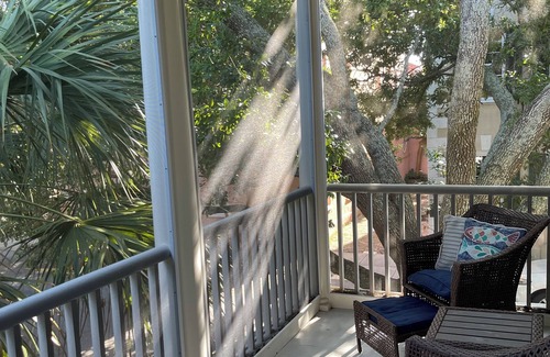 South of Broad Casa | Historic "South of Broad" home with off street parking