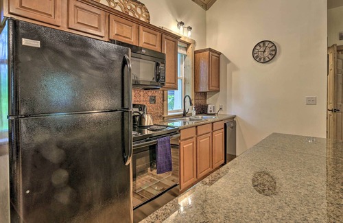 Damascus Cabaña | “Historic Stone Cottage” in Damascus w/ Fire Pit!