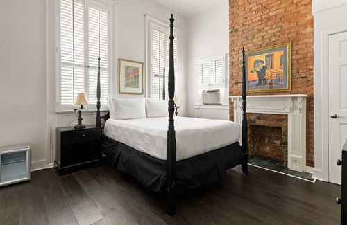 Faubourg Lafayette Casa | Historic Streetcar Inn