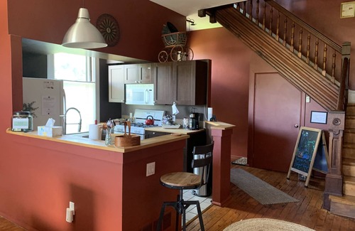 Covington Casa | Historic Tres House , “Tres” for 3 floors of Charm!
