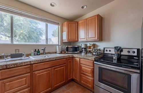 Blenman-Elm Apartamento | Historic Tucson Casita Studio + 1BA Near UA & UMC 🏡