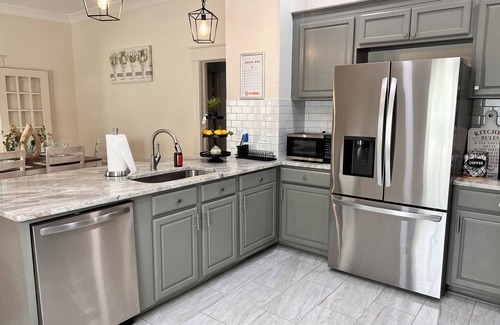 Athens Casa | Historic Vibes, Modern Comfort