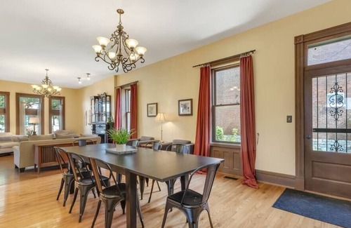 Lafayette Square Casa | Historic Victorian | Lafayette Square | 2 Bedroom