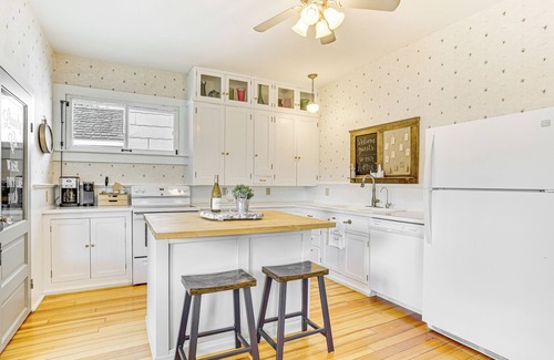 Wabasha Casa | ¡NUEVO! Histórico Wabasha Home w / Patio, en el centro!