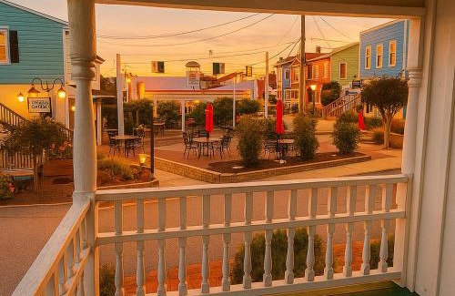 Swansboro Casa | Historic Waterfront, Downtown, Boat Slip Avail