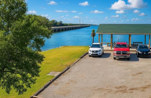 Swansboro Casa | Historic Waterfront, Downtown, Boat Slip Avail