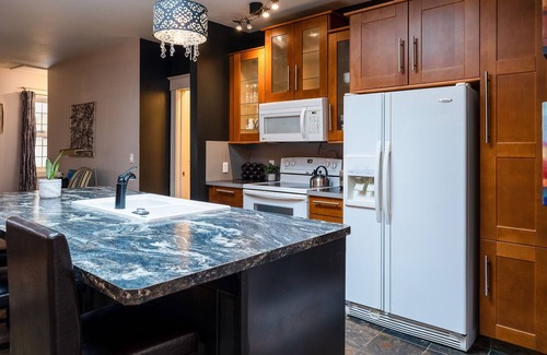 Medicine Hat Apartamento | Historical apartment close to downtown