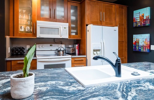 Medicine Hat Apartamento | Historical apartment close to downtown