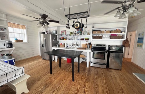 Fort Walton Beach - Destin Cabaña | Historical converted tavern surrounded by water, fabulous views, private dock.