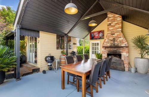Bathurst Casa | Historical home is a cosy stay located in central Bathurst
