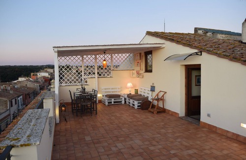 Canino Apartamento | casa histórica con terraza panorámica con vistas a la Maremma