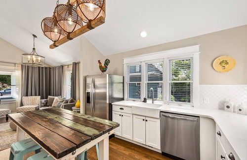 Louisville Casa | Historical Joey House, Sleeps 6 Walk to Restaurants