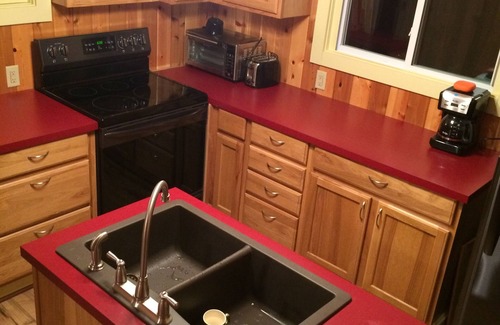 Elkhart Lake Casa | Historical Lodge in Elkhart Lake with Hot Tub
