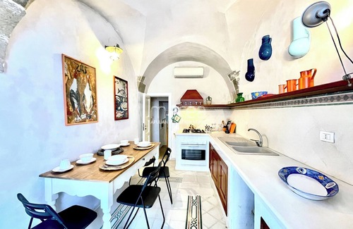 Otranto Historic Centre Apartamento | Casa histórica con terraza con vistas al mar en el corazón de Otranto