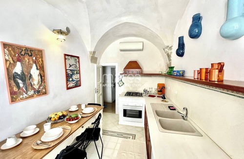 Otranto Historic Centre Apartamento | Casa histórica con terraza con vistas al mar en el corazón de Otranto