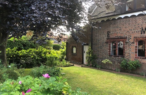 Salhouse Cabaña | Historical Thatched Cottage - Heart of the Norfolk Broads - Dog Friendly