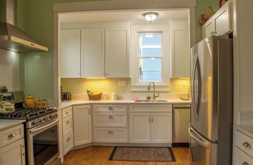 Sonora Casa | Historical Victorian with Modern Touch. Garage with EV Charger