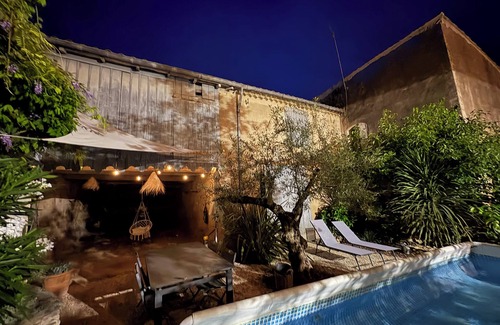 Montagnac Casa | Historical wine-growing house with lovely garden