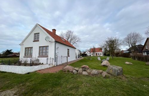 Lemkendorf Casa | Historisches Inselhäuschen - Surfer/Kiter/Familien