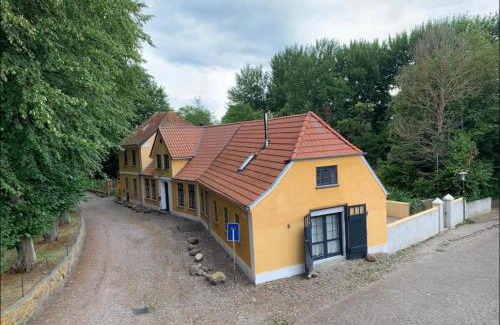 Petersdorf Villa | Historisches Pastorat - Villa Mika