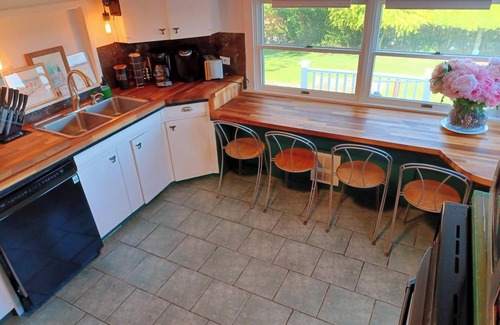 Montauk Cabaña | Hither House Cottage, a retreat near the beaches of Montauk NY and Pet Friendly!