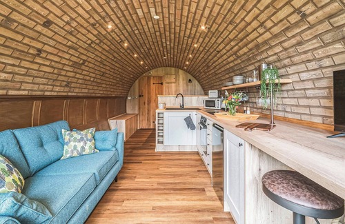 Radstock Cabaña | Hive and Spruce Burrow