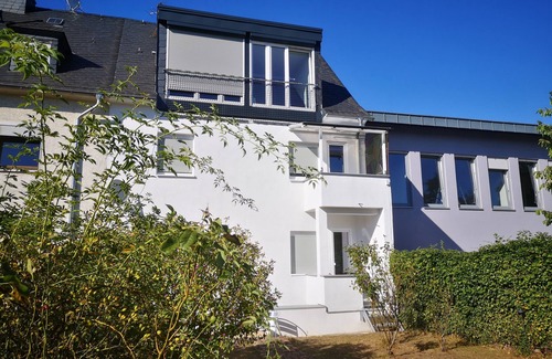 Sud Apartamento | HK1: renovated, WiFi, center within walking distance, garden, 62m², 55" TV, train station, Luxembourg