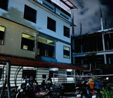 Kannur Hotel | HL Budget Single Room
